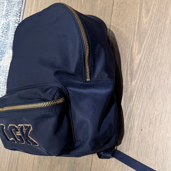 Stoney Clover Classic Nylon Backpack, Navy - crrs.pl display picture 2